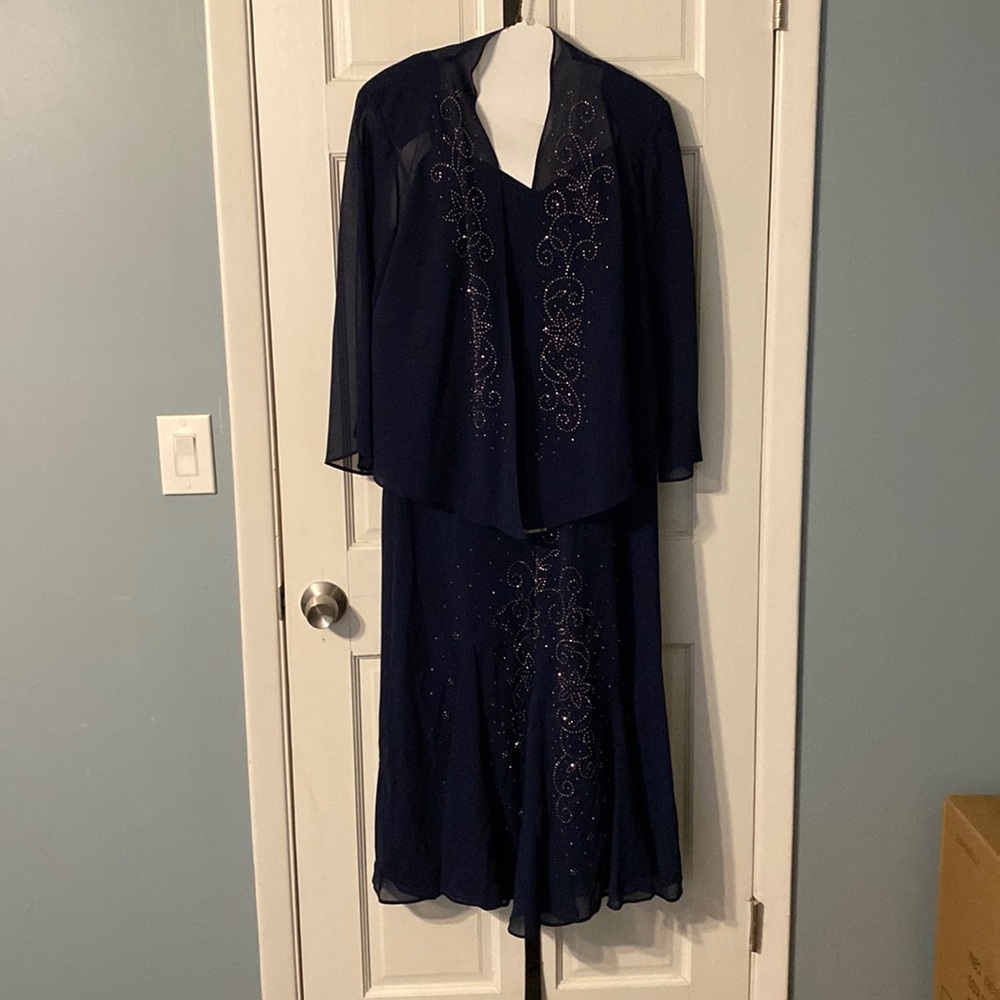 R&M Richards dress. Worn once to a wedding. Size 16